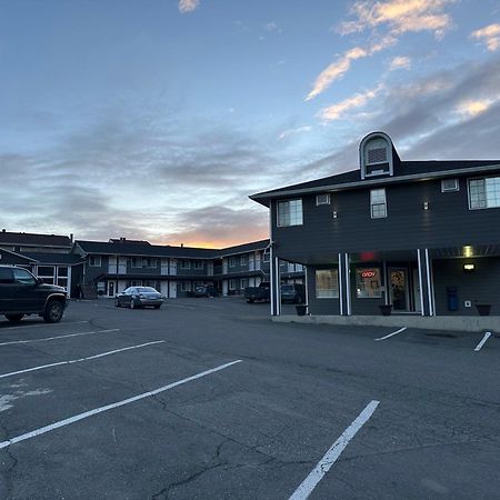 Kings Motor Inn Kamloops Eksteriør billede